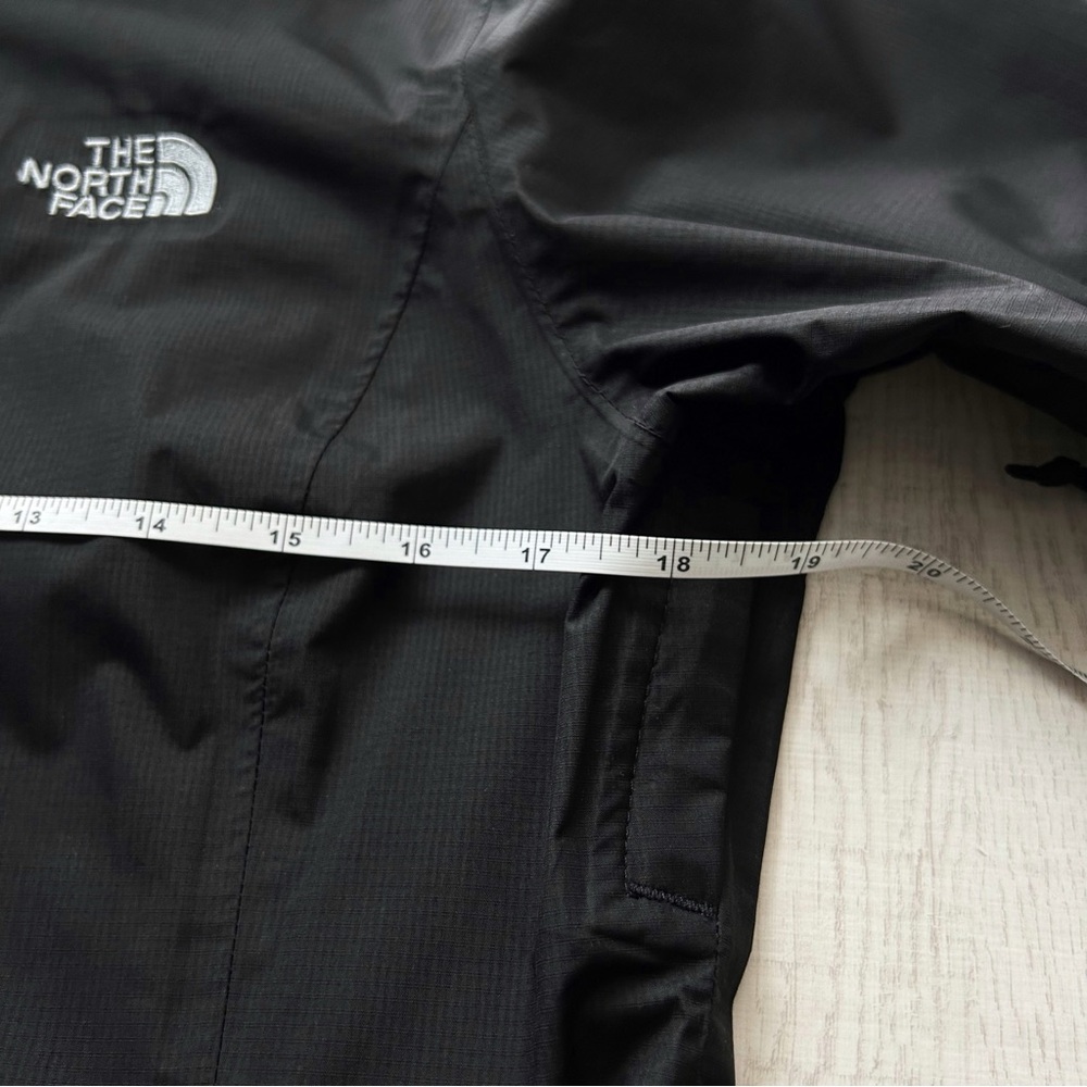 The North Face Venture II black dryvent rain jacket - Picture 7 of 14